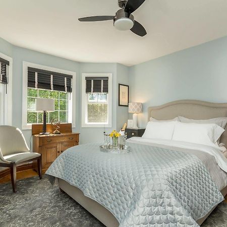 Craigleith Manor Bed & Breakfast Collingwood Ngoại thất bức ảnh