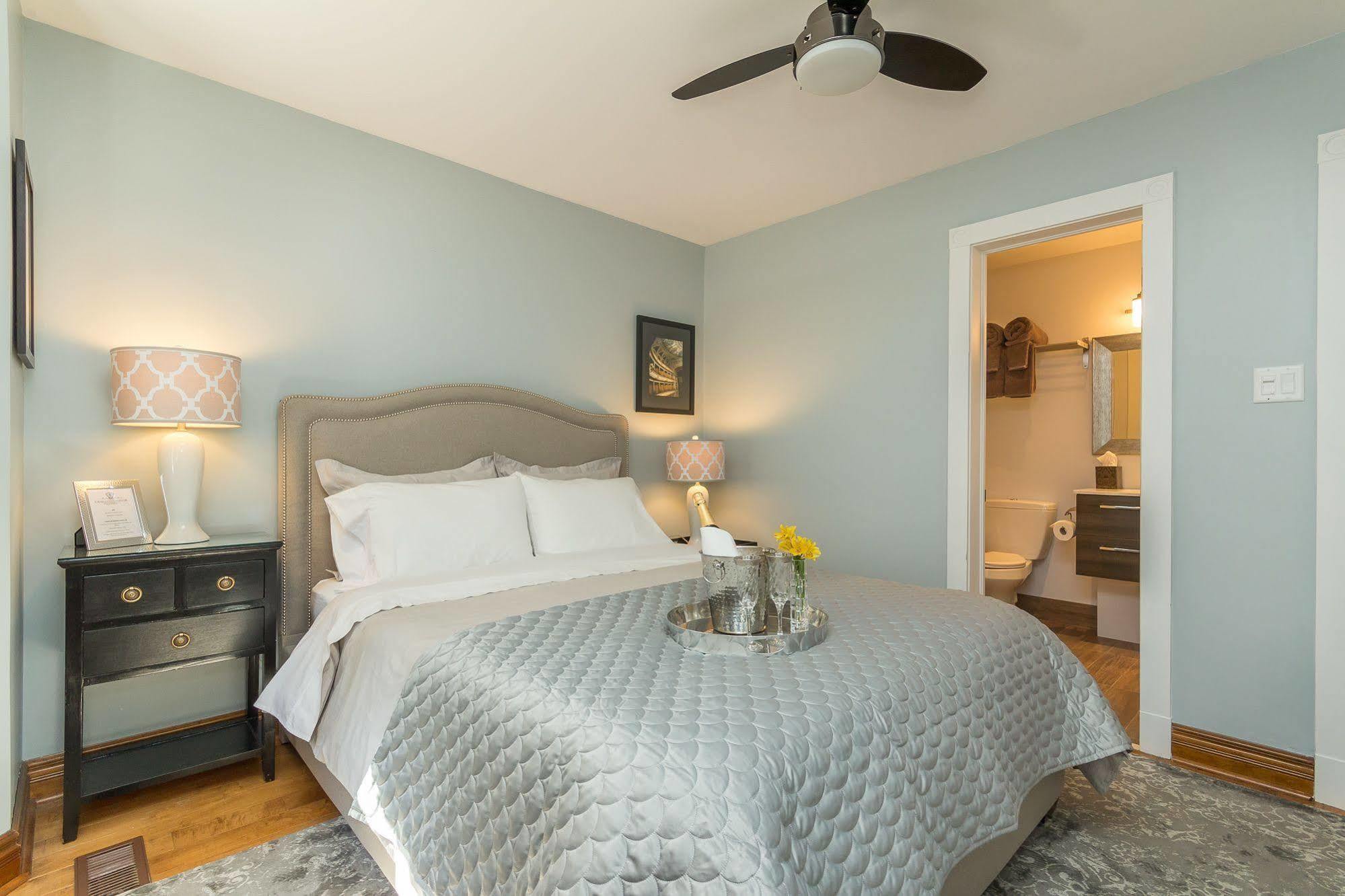 Craigleith Manor Bed & Breakfast Collingwood Ngoại thất bức ảnh