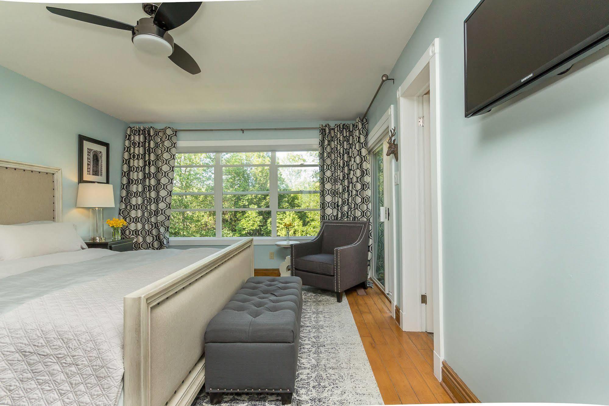 Craigleith Manor Bed & Breakfast Collingwood Ngoại thất bức ảnh