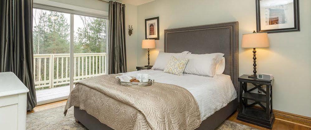 Craigleith Manor Bed & Breakfast Collingwood Ngoại thất bức ảnh